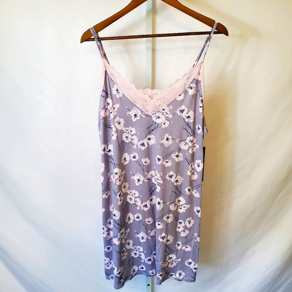 NWT BCBG MAXARIA - Picture 1 of 4